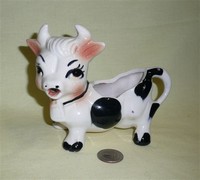 Large headed 'cute' cow creamer variant
