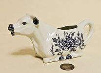 Japanese version of above British cows creamers