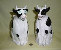 2 Vandor 1987 cow pitchers