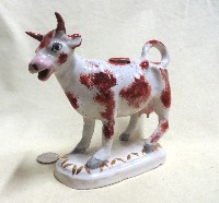 Sprightly cow creamer