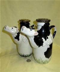 Cardew Design 2000 cow bottle teapot