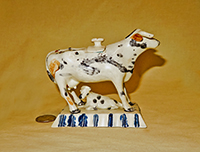 Small early Leeds cow creamer, side