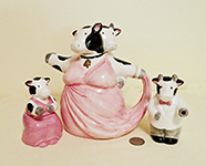 Dancing cows teapot with c&s